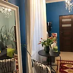 Bracka Apartment. Main Square
